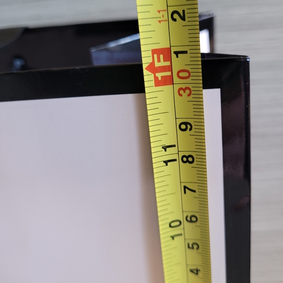 Victoria's Secret Medium Shopping Bag with 6 sheets of VS Tissue Paper 16"x12"x6 - Picture 15 of 16